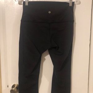 Lululemon Cropped Black Leggings Size 8